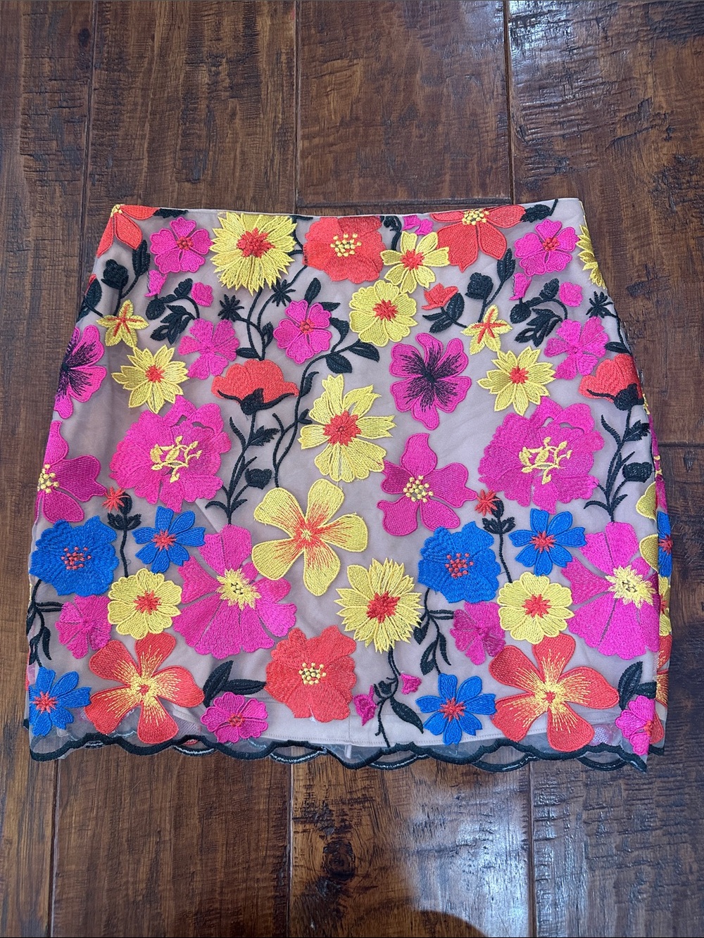 🌸 Milly Floral Embroidered Two-Piece Top & Skirt Set 🌸 - Picture 5 of 13